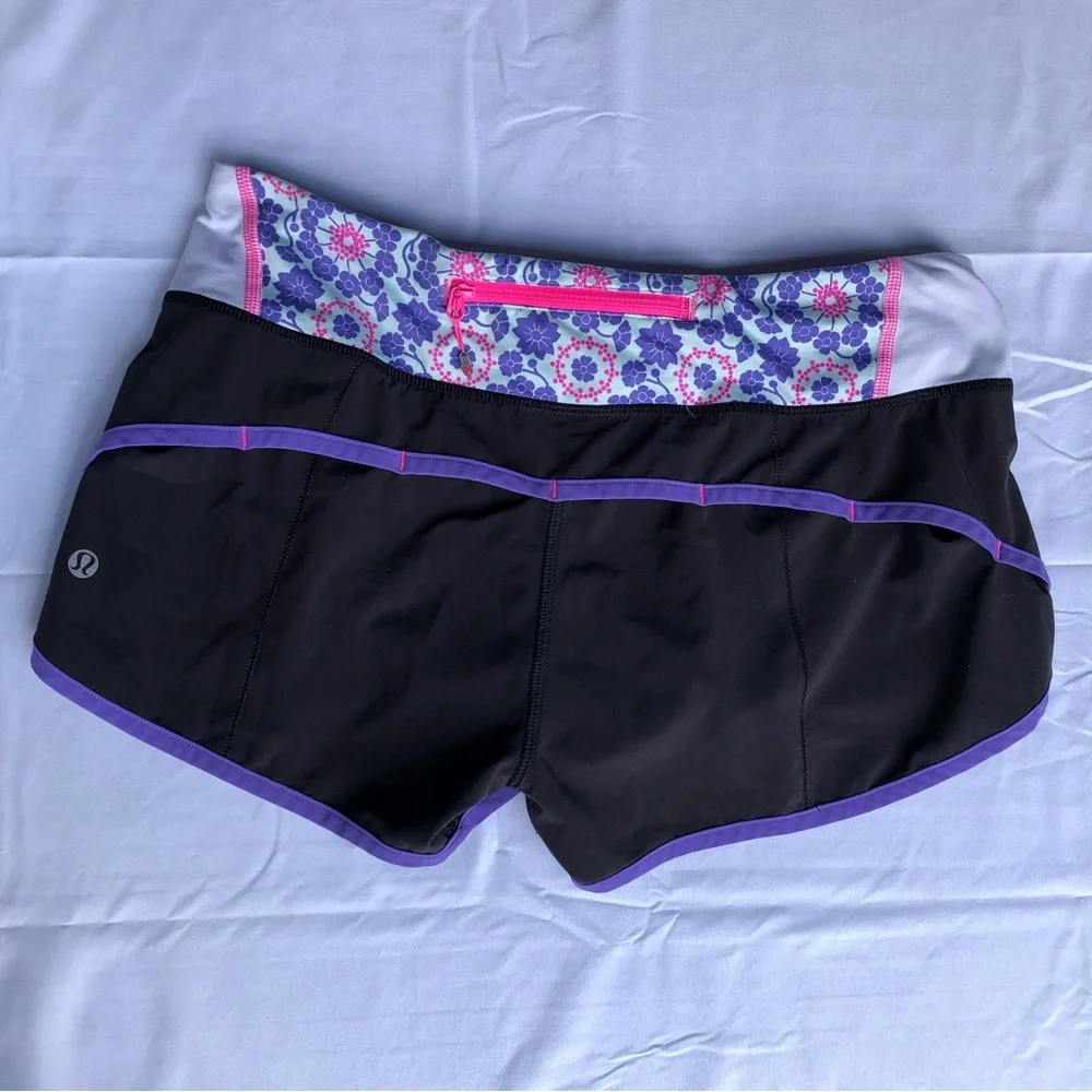 EUC Lululemon Groovy Run Shorts Size Dot 6, 2” Inseam - Picture 3 of 7
